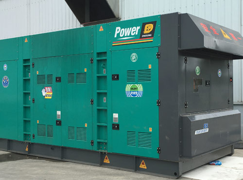 西固升级发电机组的过程中需要注意哪些安全事项？